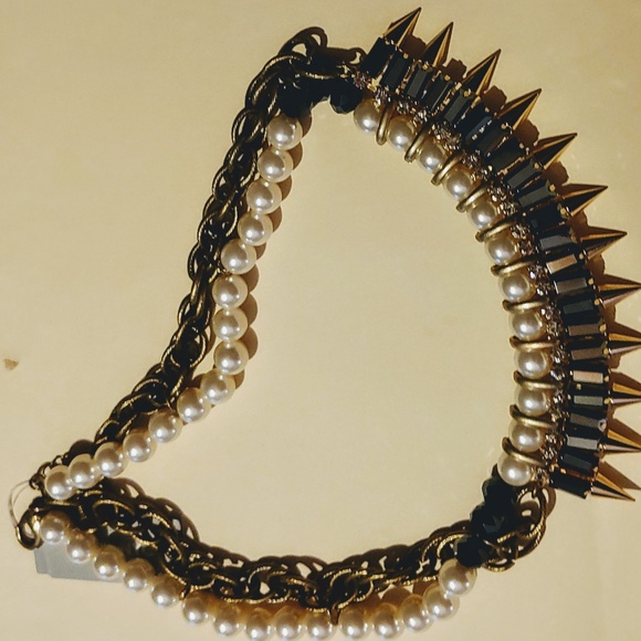 Spiked Stunning 18" Statement Necklace - Picture 6 of 7